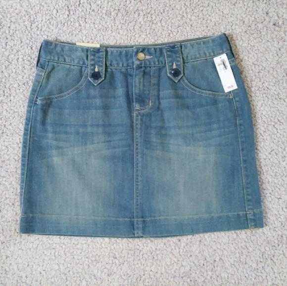 Light Blue Faded Denim Miniskirt, Old Navy - Picture 3 of 7
